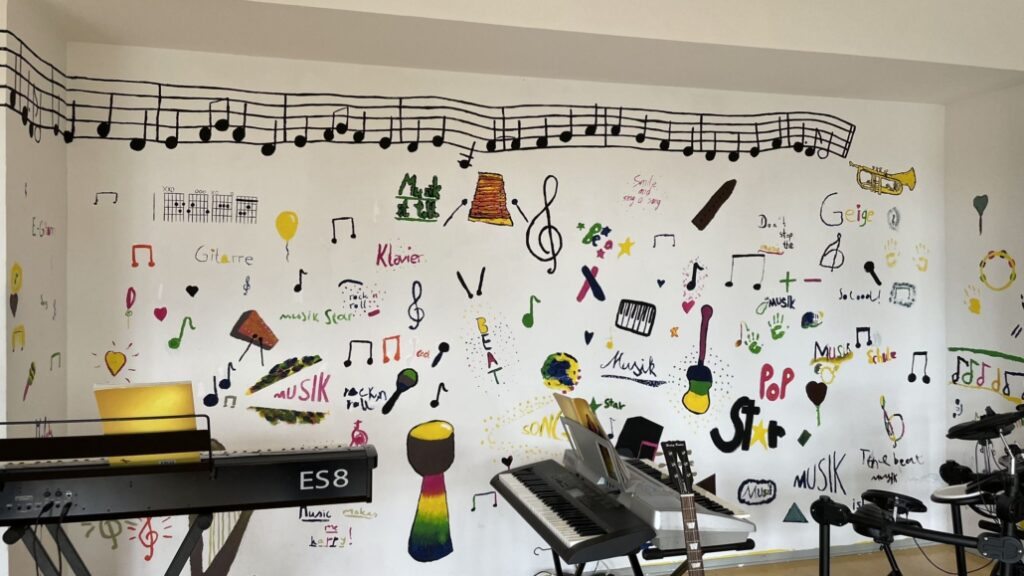 krea-grundschule-625ce46f-1d03-4a29-8aa0-1a05906b7f9a-1030x579